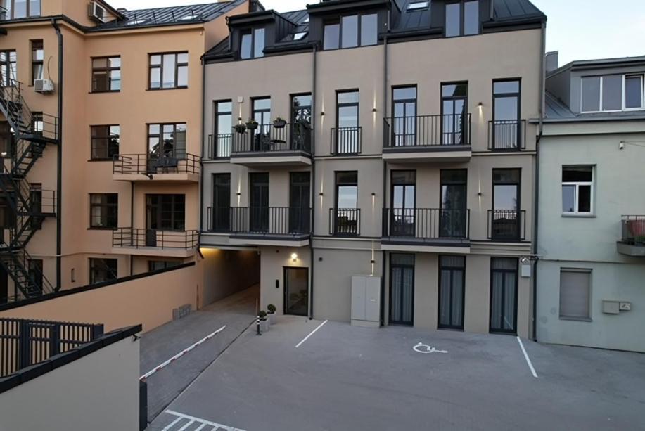 Old Town - Bajor Studios - Self Check-In And Parking كاوناس المظهر الخارجي الصورة
